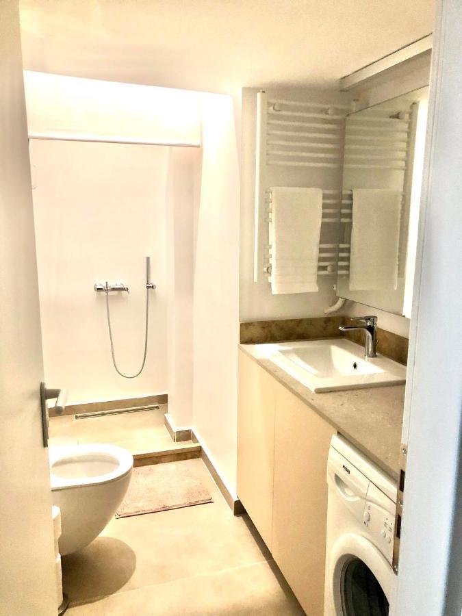 Апартаменты Bright Spacious Modern 3Rd Flr City Oasis-Sleeps 5 Афины Экстерьер фото